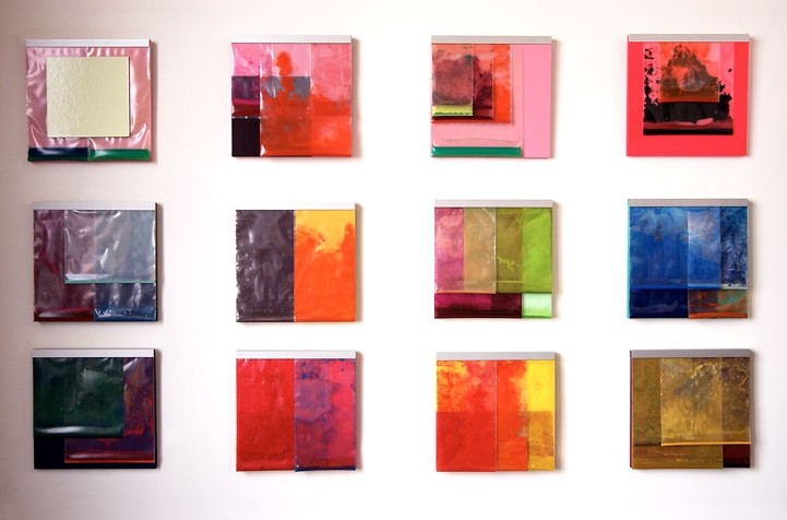 Respirations-I | 2001, 12 modules de 30 x 20 x 2 cm, bois, sacs plastiques, pigments,eau déminéralisée